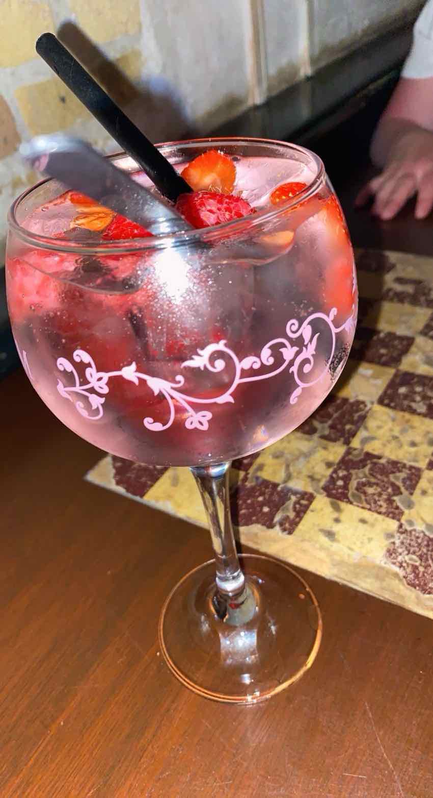 Community photo of a Pink Gin and Tonic cocktail: Helemaal niet mijn ding