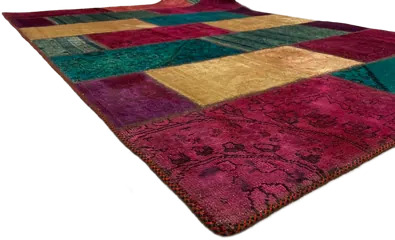 Corner, edge of the rug
