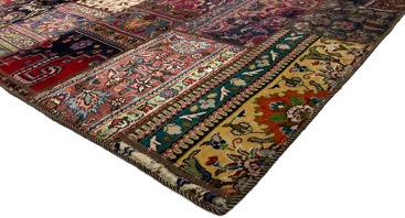 Corner, edge of the rug