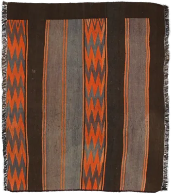 Complete view of the rug