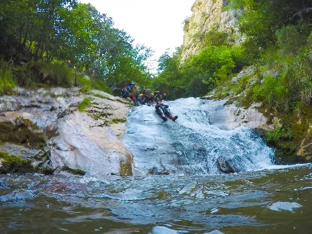 Barranco del río Navedo en Cantabria. Iniciación