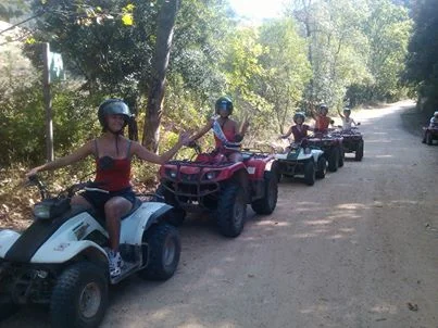 Alquiler de quads rutas en quad en tossa de mar — Quad