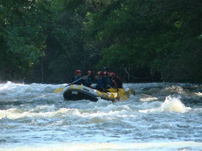 Rafting en cantabria rio ebro rafting en el alto ebro — 2 raftmas