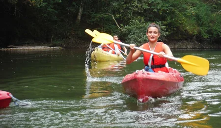 Descenso en canoa en el río Deva y Cares