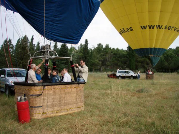 Paseos en globo vuelos en globo anoia barcelona vistas montserrat — Vuelo anoia