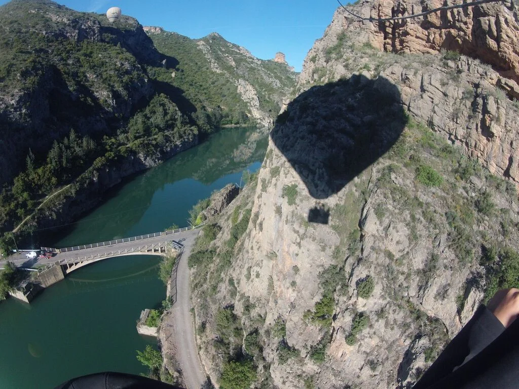Paseos en globo vuelos en globo prepirineo camarasa — Globo encamarasa