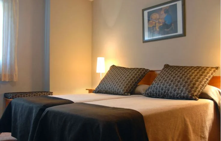 Pack hotel rafting en el pirineo catalan de lunes a domingo — Hotelflorido llavorsi