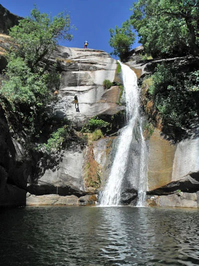 Descenso barrancos sierra de gredos — Papuos