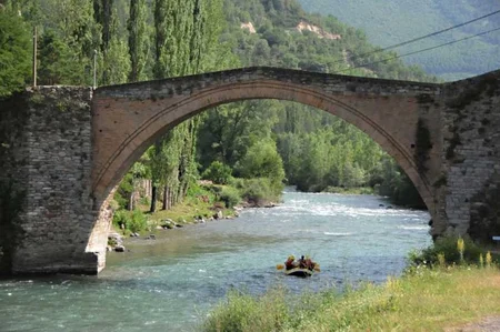 Rafting en el Noguera Pallaresa. Arboló – Collegats. 18 km