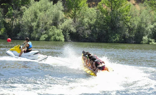 Pack acuatico en los angeles motos agua y banana o canoa — Banana angelessanrafael