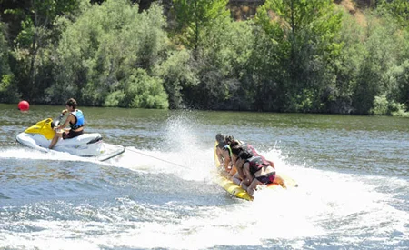 Pack acuático en Los Ángeles de San Rafael: moto de agua + banana o canoa