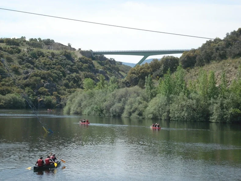 Canoas en los angeles de san rafael — Canoasenlosangeles