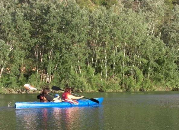 Despedida de solteros orientacion en kayak — Flixcanoas