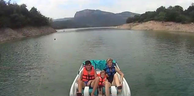 Aquaslider embarcacion ligera sistema pedaleo — Aquaslider pareja