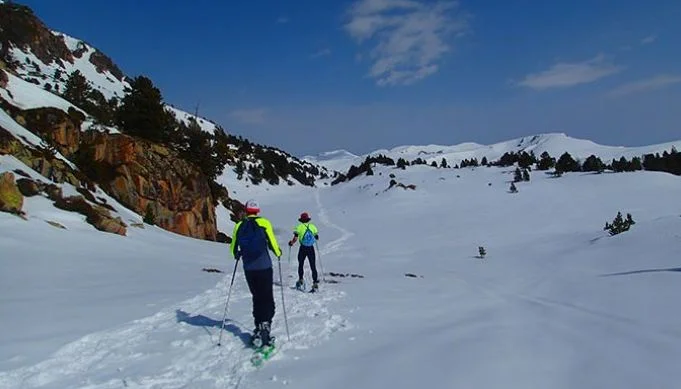 Alquiler de raquetas de nieve a tu aire — Alquiler raquetas nieve sin guia