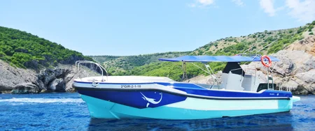 Barco privado en la Costa Brava para grupos (hasta 32 personas)