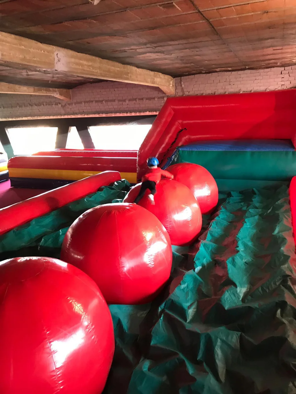 Despedida multiaventura actividades para grupos — Gincana humor