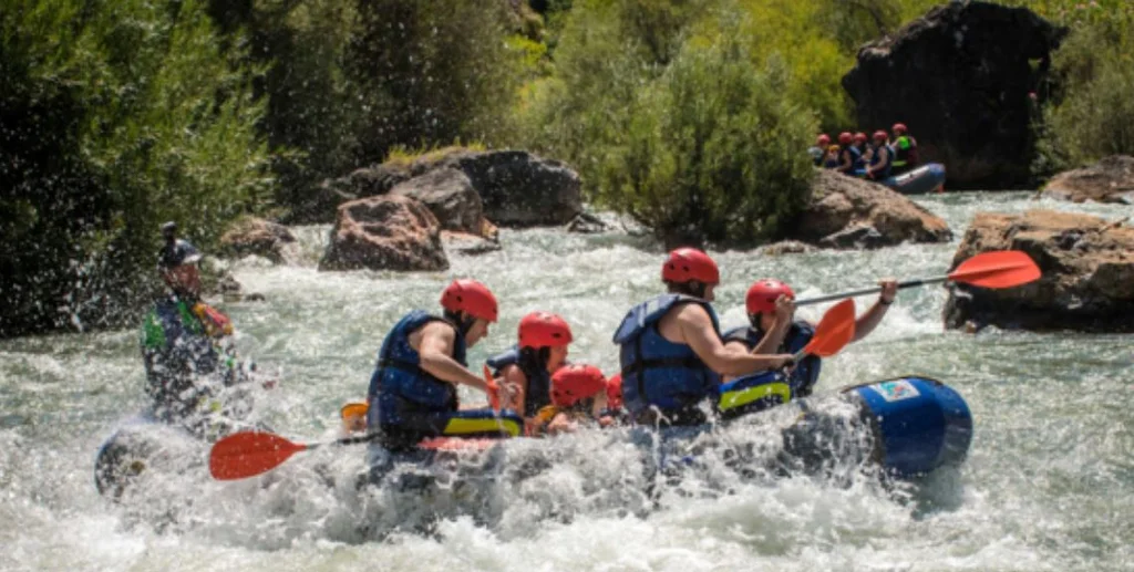 Rafting en jaen rafting en el rio guadalquivir — Rafting en jaen