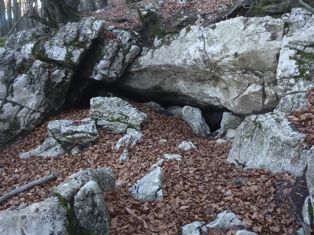 Espeleología en la Cueva de Laminatitur, Navarra