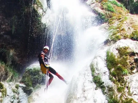 Barranco acuático los Chorradores en Otonel (Valencia)
