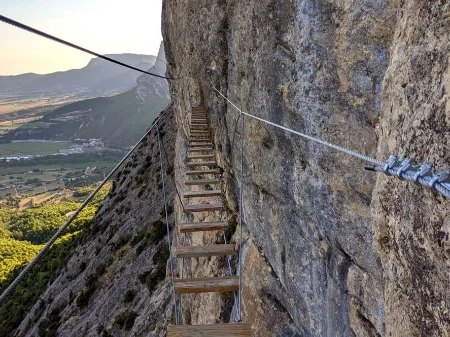 Vía ferrata Serra de les Canals, Oliana