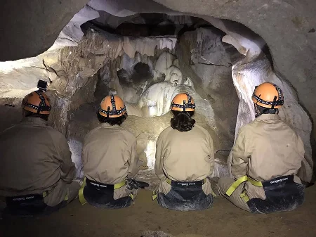 Espeleología en la Cueva de Marko en Bizkaia