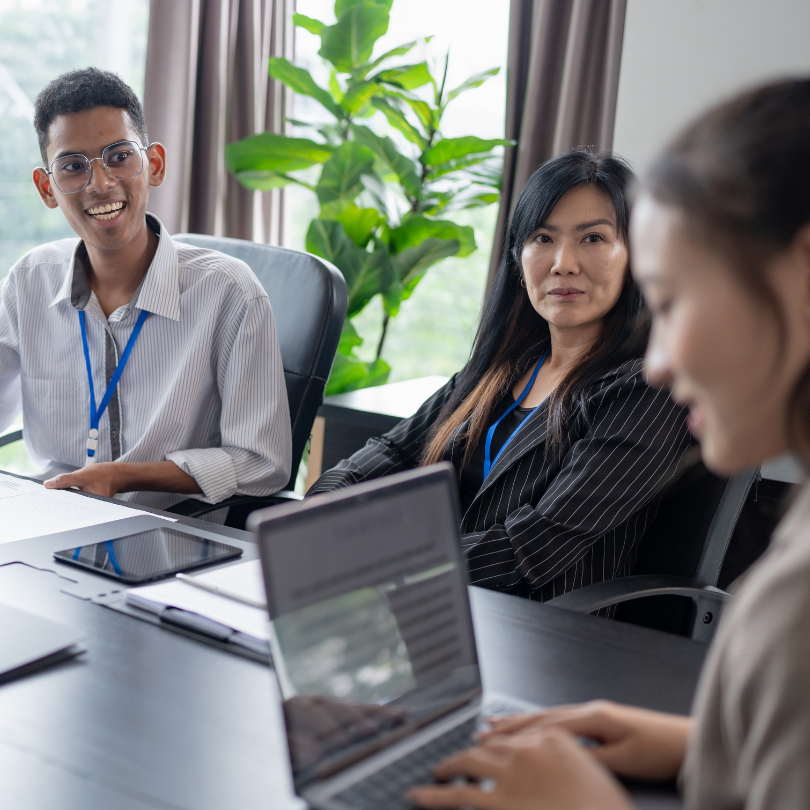 Employer Branding Autêntico: Por que o Marketing de RH não pode mais ser 'Maquiagem'