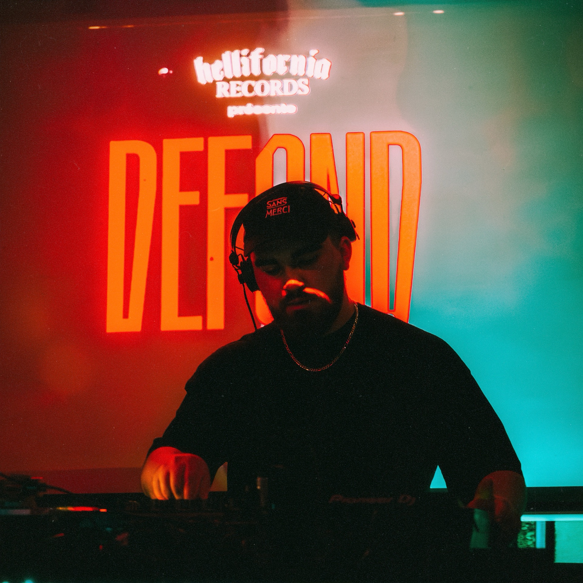 DEFOND - Open Format Set event