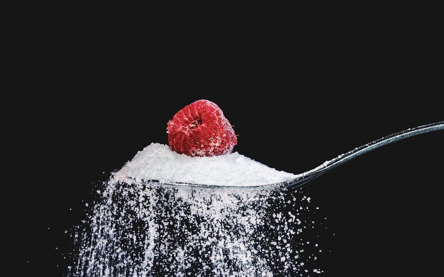 12 Maneiras que o açúcar prejudica seu corpo