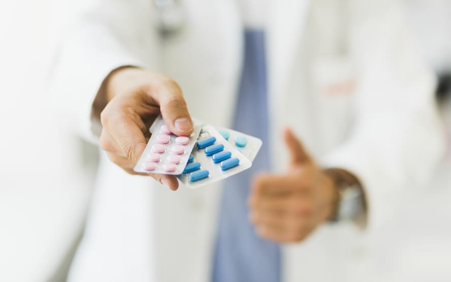 Quais são os sintomas de doenças cardíacas nos homens? %contagem (título)% Quais são os sintomas de doenças cardíacas nos homens?