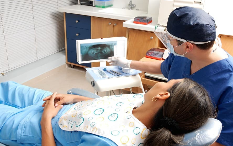 Quais perguntas a mulher deve fazer em consulta médica? %contagem (título)% Médicos que toda mulher precisa