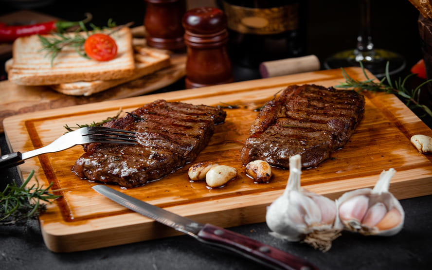 Na dieta carnívora, as pessoas comem apenas carne? 