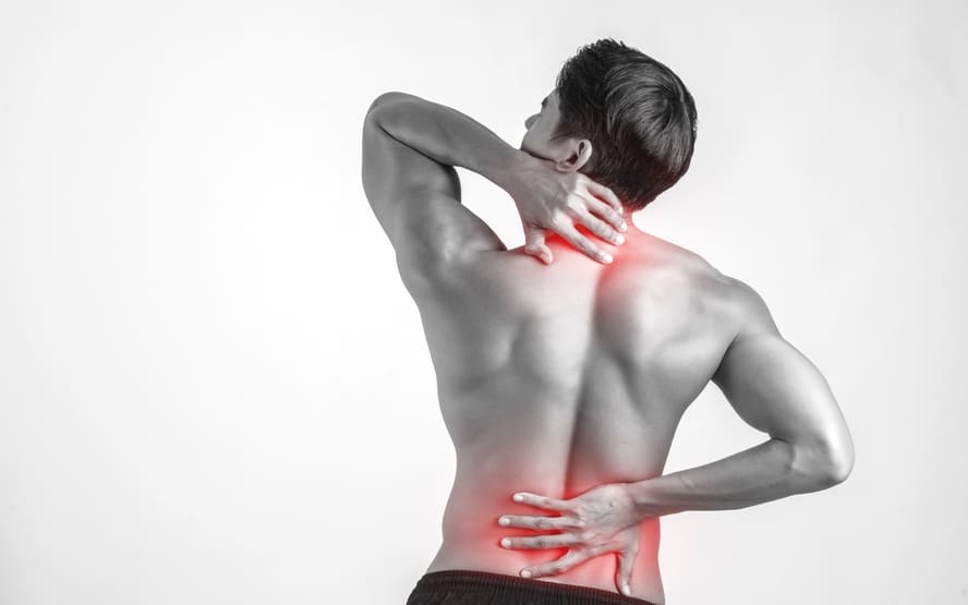 7 formas de controlar a dor nas costas