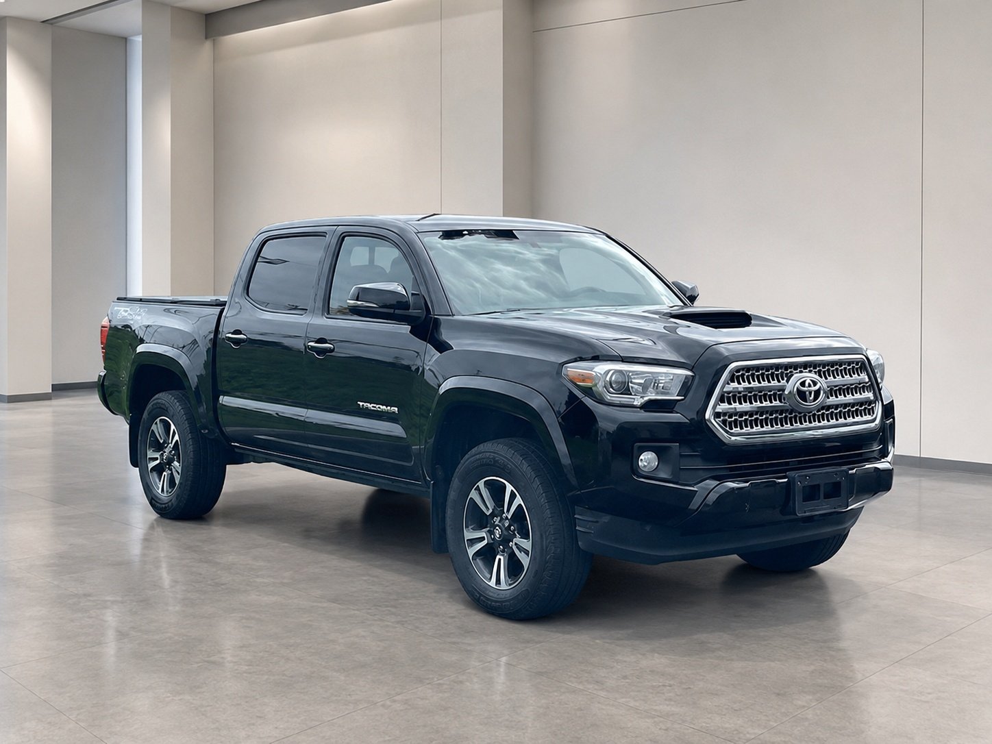 2016 TOYOTA Tacoma SR/SR5/TRD Off Road/TRD Sport/TRD Pro - Photo 1 of 6