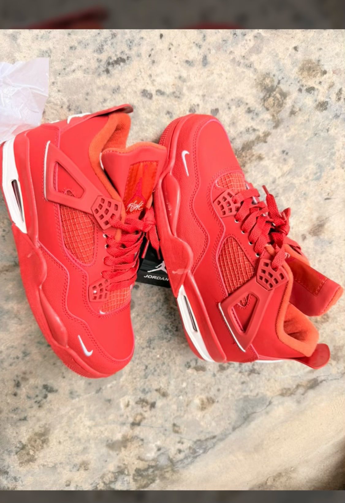 Jordan 4 disponibles en plusieurs couleurs, image 3
