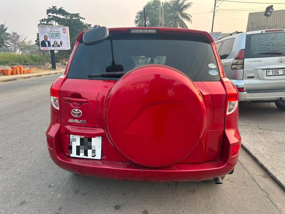 Toyota RAV4 2009 version japonaise, image 2