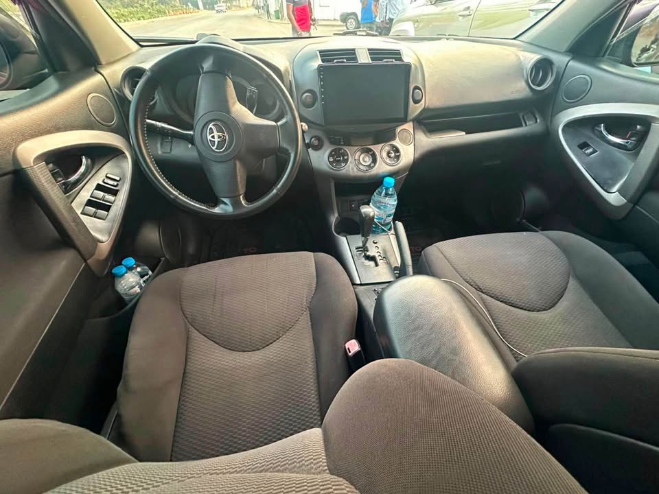 Toyota RAV4 2009 version japonaise, image 7
