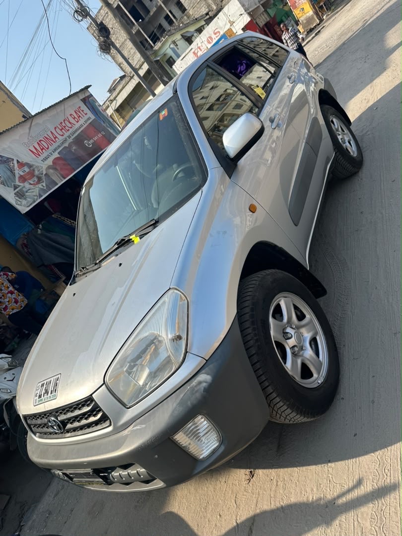 Toyota Rav 4 2009 en bon état, image 3