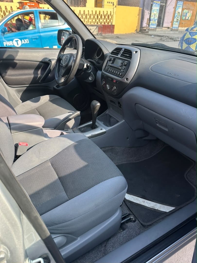 Toyota Rav 4 2009 en bon état, image 4
