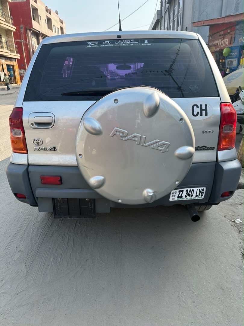 Toyota Rav 4 2009 en bon état, image 5