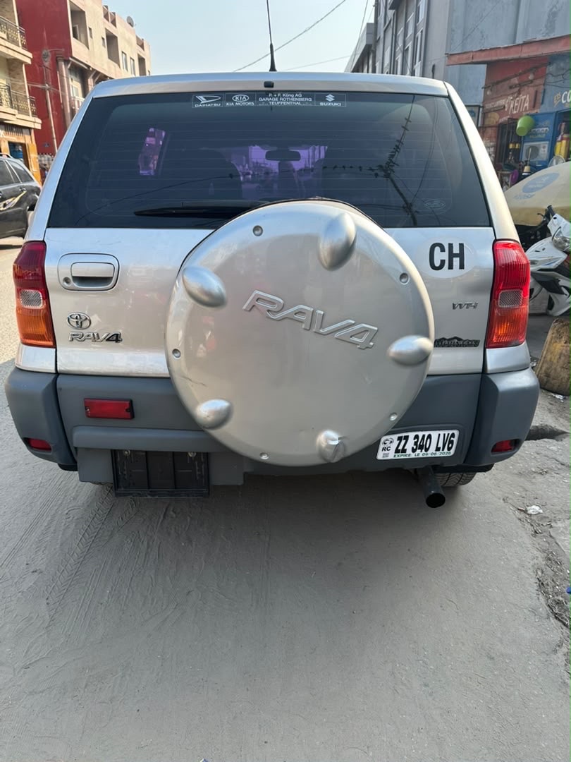 Toyota Rav 4 2009 en bon état, image 7
