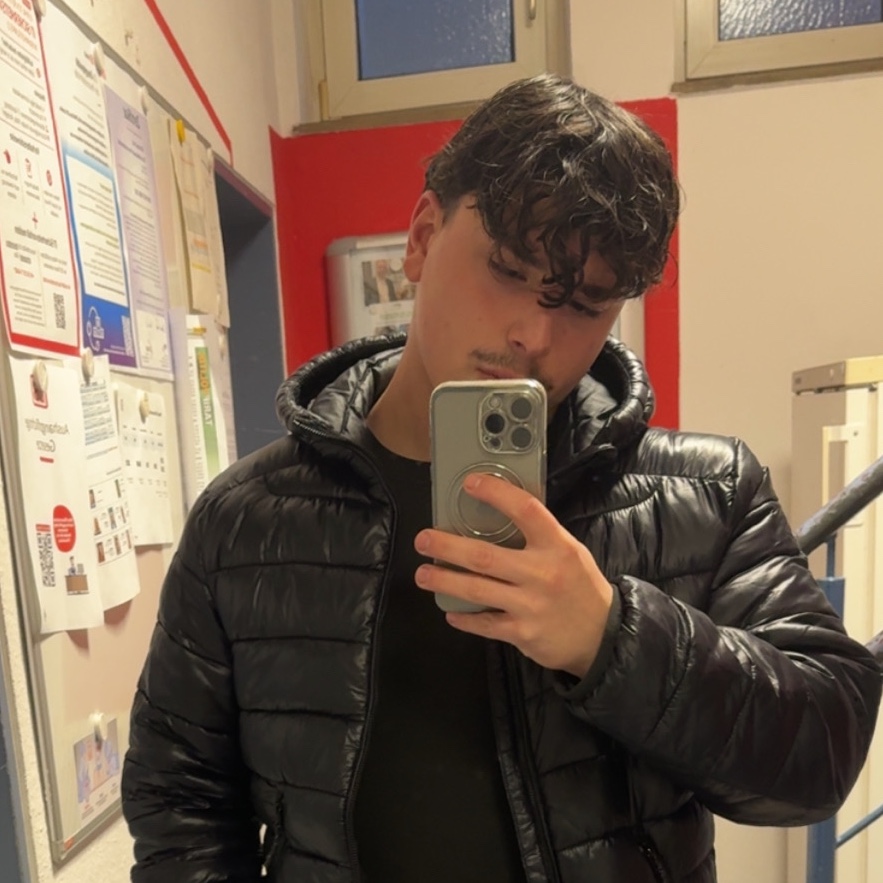 Eren Akdeniz