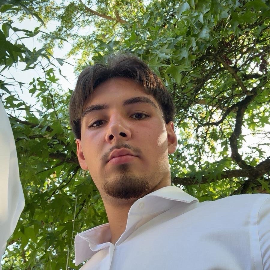 Elias Eser