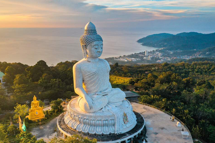 Phuket — Spiritualité et panoramas