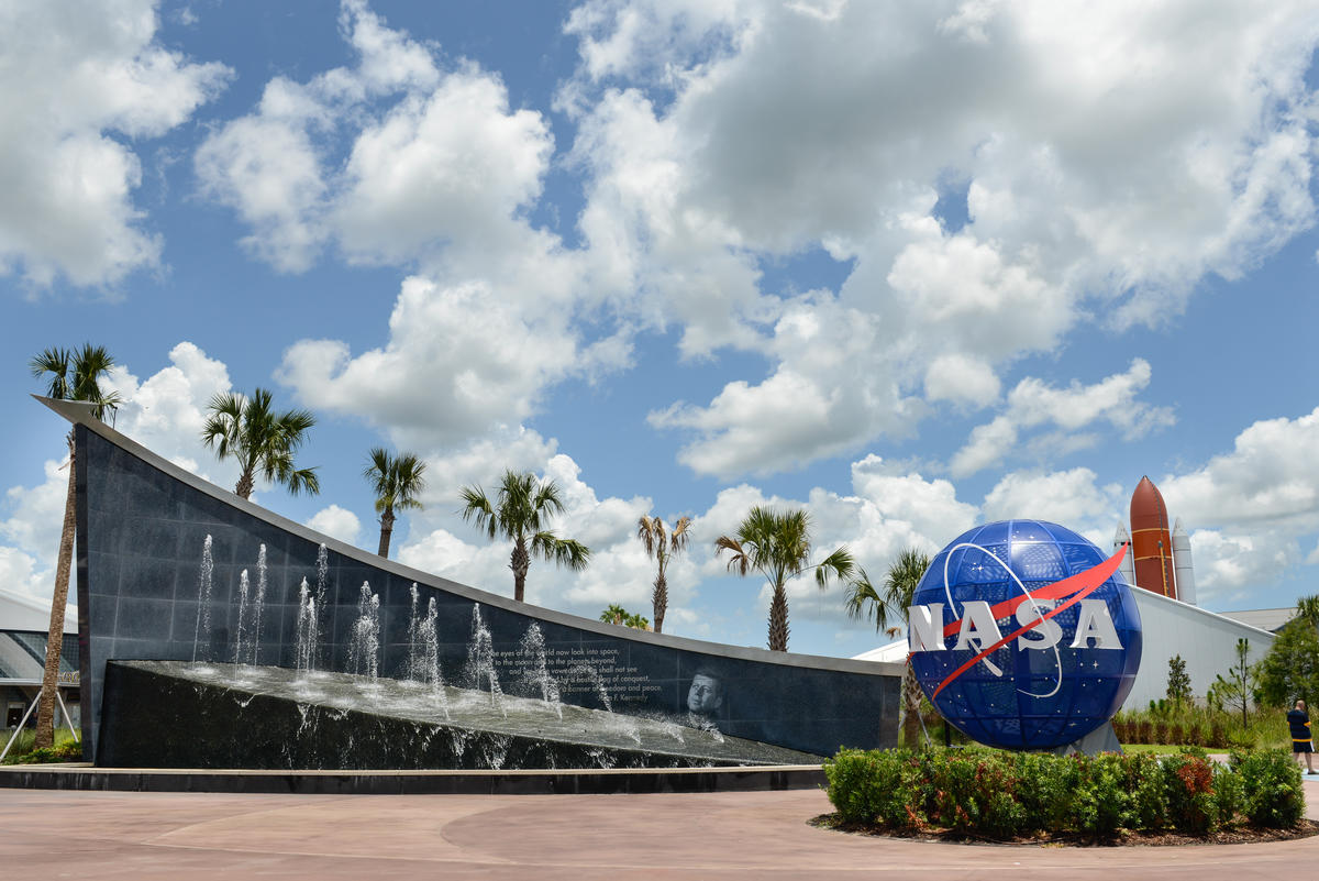 Orlando — Exploration Spatiale et Magie