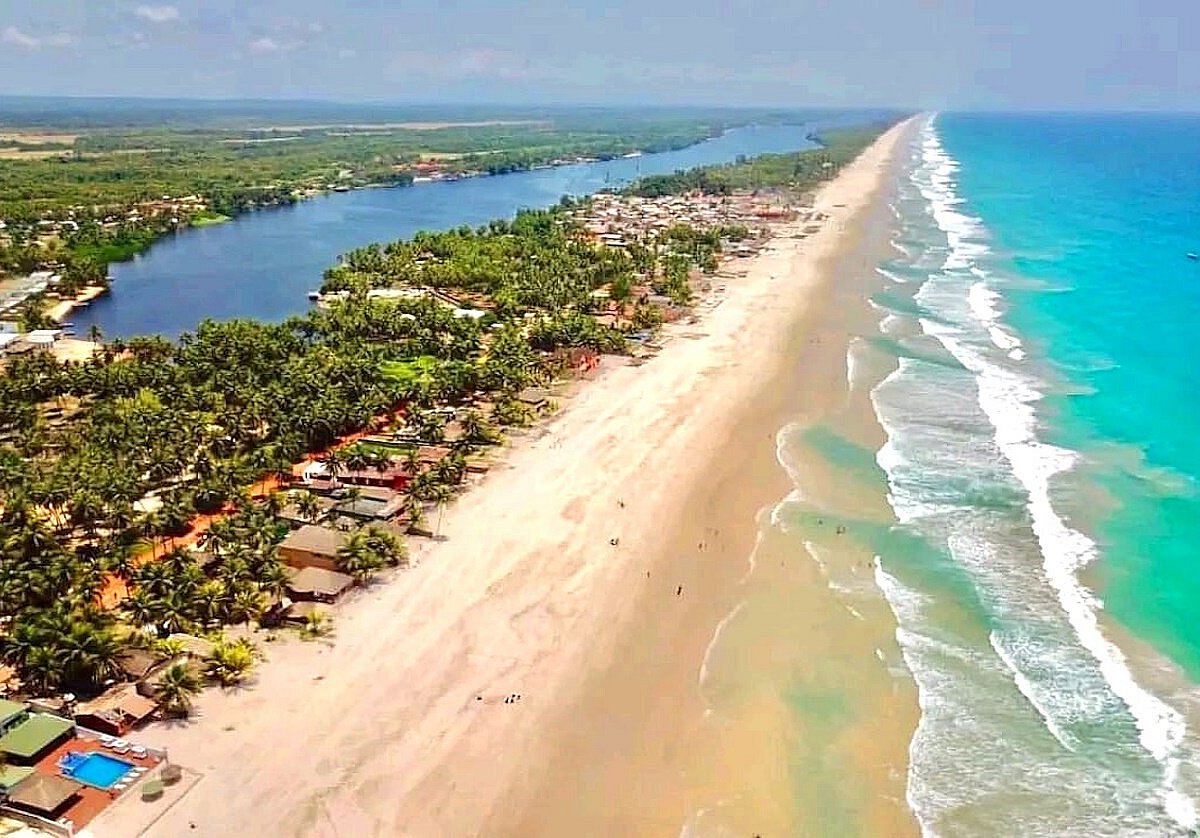 Abidjan — Cocody, Assinie et le Plateau