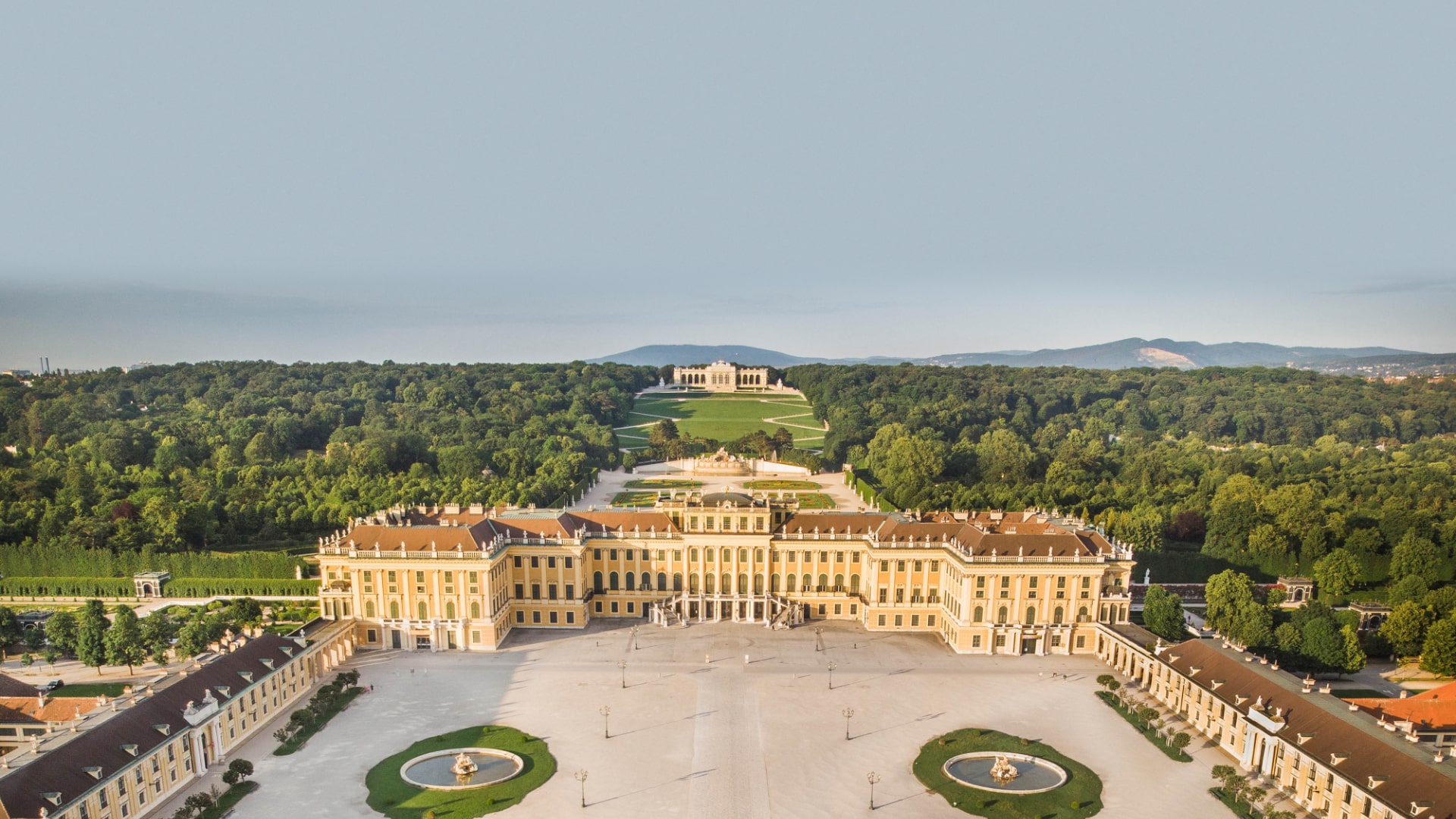 Vienne — Cœur Historique et Résidences Impériales