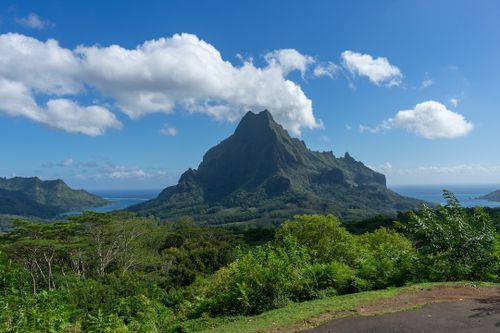 Is Moorea Island safe?