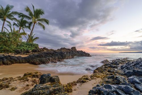 Maui Travel alone 