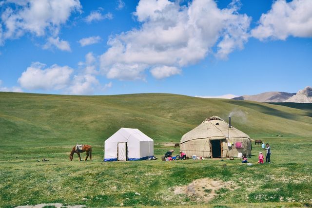 Solo Female Travel & Backpacking in Kyrgyzstan
